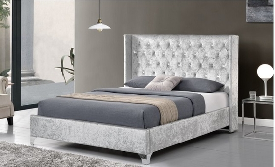 Cuadro de cama tapizado de madera contrachapada de tamaño rey con alas