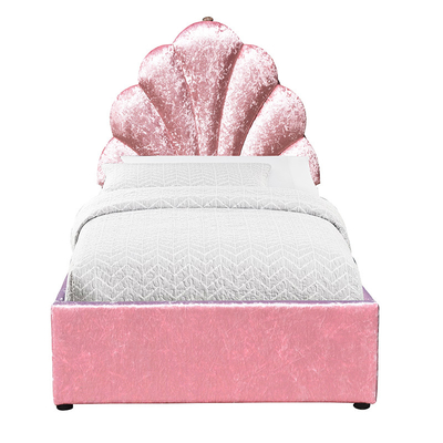 El marco de la cama tapizada tiene algo especial que es su color y forma diferente a cualquier otra cama