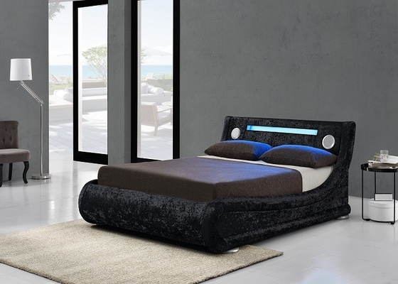 La curva tapizada de cuero negra de rey Size Storage Bed forma con la luz del LED
