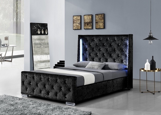 Cama de plataforma machacada tapizada de la tela de la cama matrimonial del terciopelo con el alto cabecero EN1725 del LED