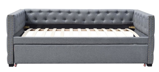 Daybed tapizado tela de la ruedecilla con sola madera contrachapada del perno prisionero de bronce